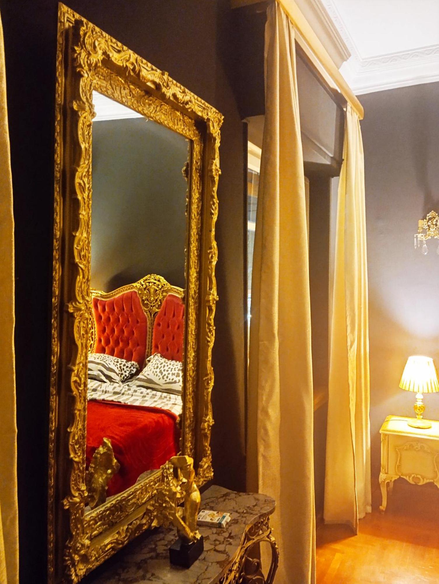 Iris Baroque Apartment Elefsina