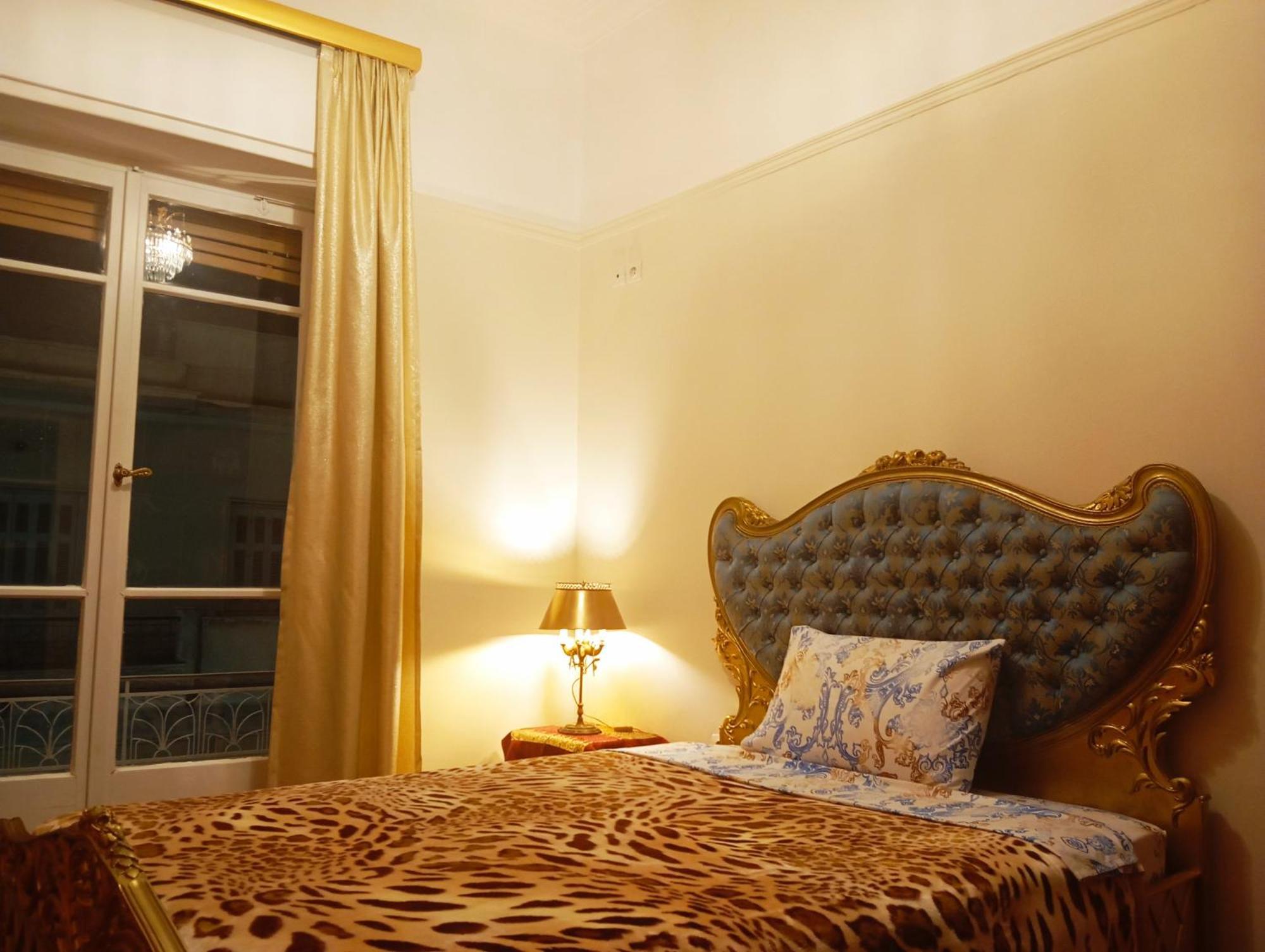 Iris Baroque Apartment Elefsina